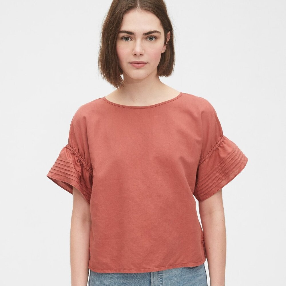 Gap Linen-Cotton Pintuck Sleeve Top in Earthenware Red